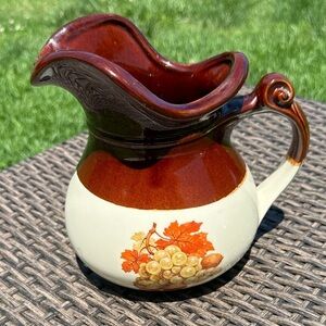 Vintage McCoy pitcher (number 7515)
